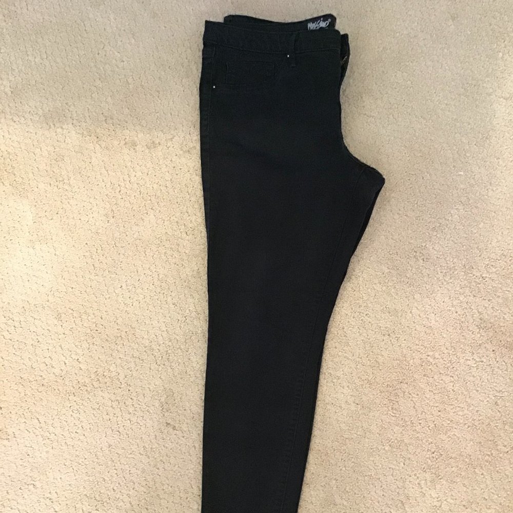 MOSSIMO MID RISE BLACK JEGGINGS SIZE 16